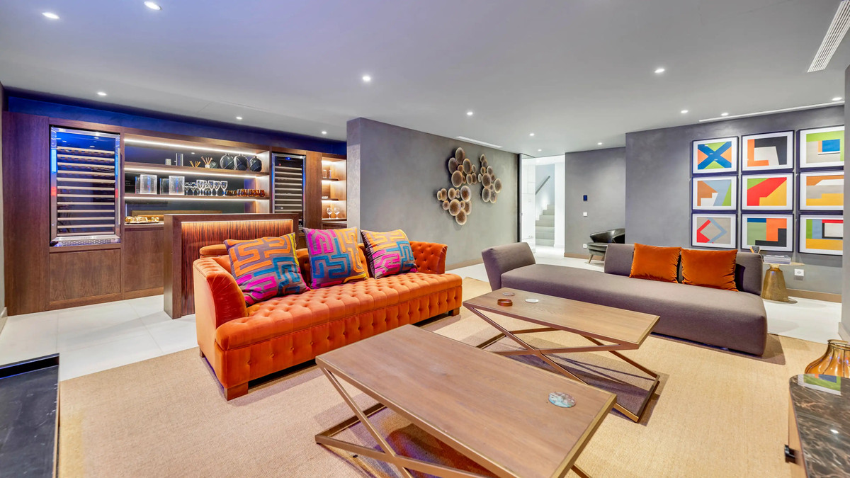 5 Bed Townhouse for sale in El Paraiso Costa Del Sol, Málaga, Spain