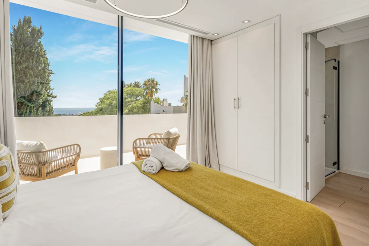 4 Bed Townhouse for sale in Cabopino Costa Del Sol, Málaga, Spain