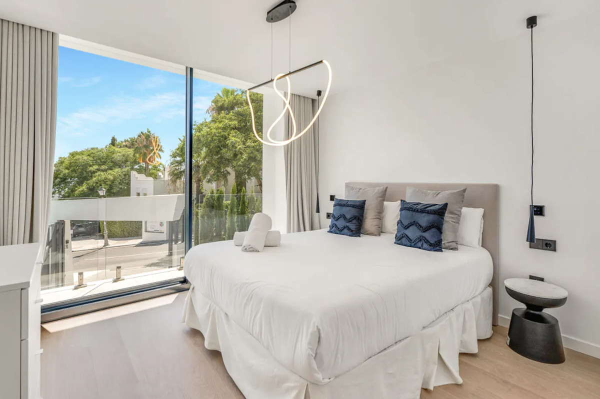 4 Bed Townhouse for sale in Cabopino Costa Del Sol, Málaga, Spain