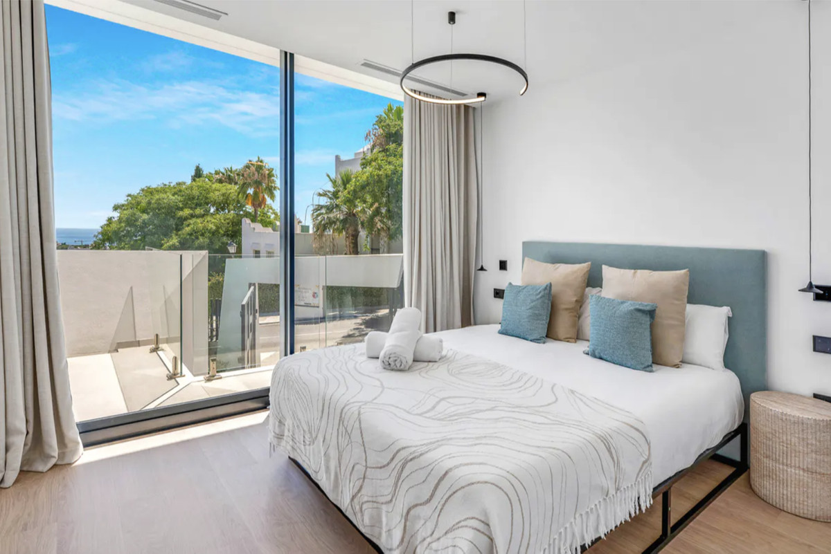 4 Bed Townhouse for sale in Cabopino Costa Del Sol, Málaga, Spain