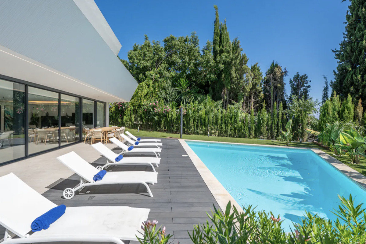 4 Bed Townhouse for sale in Cabopino Costa Del Sol, Málaga, Spain