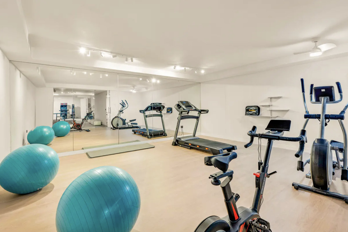 4 Bed Townhouse for sale in Cabopino Costa Del Sol, Málaga, Spain