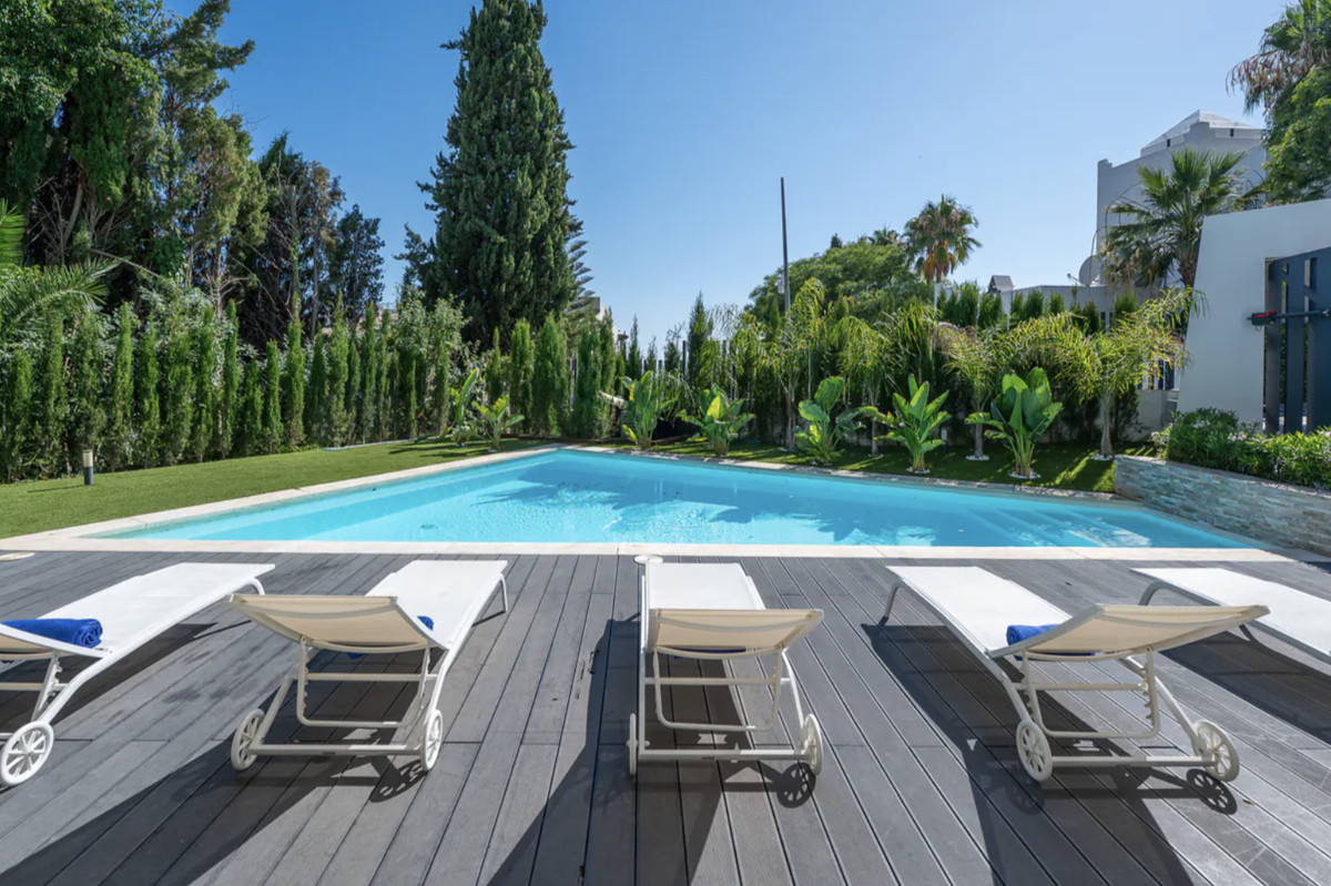 4 Bed Townhouse for sale in Cabopino Costa Del Sol, Málaga, Spain