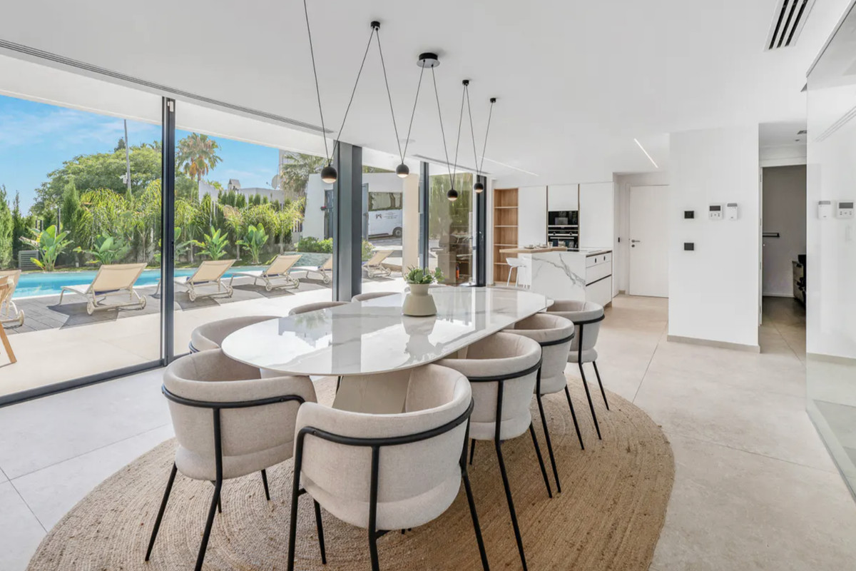 4 Bed Townhouse for sale in Cabopino Costa Del Sol, Málaga, Spain