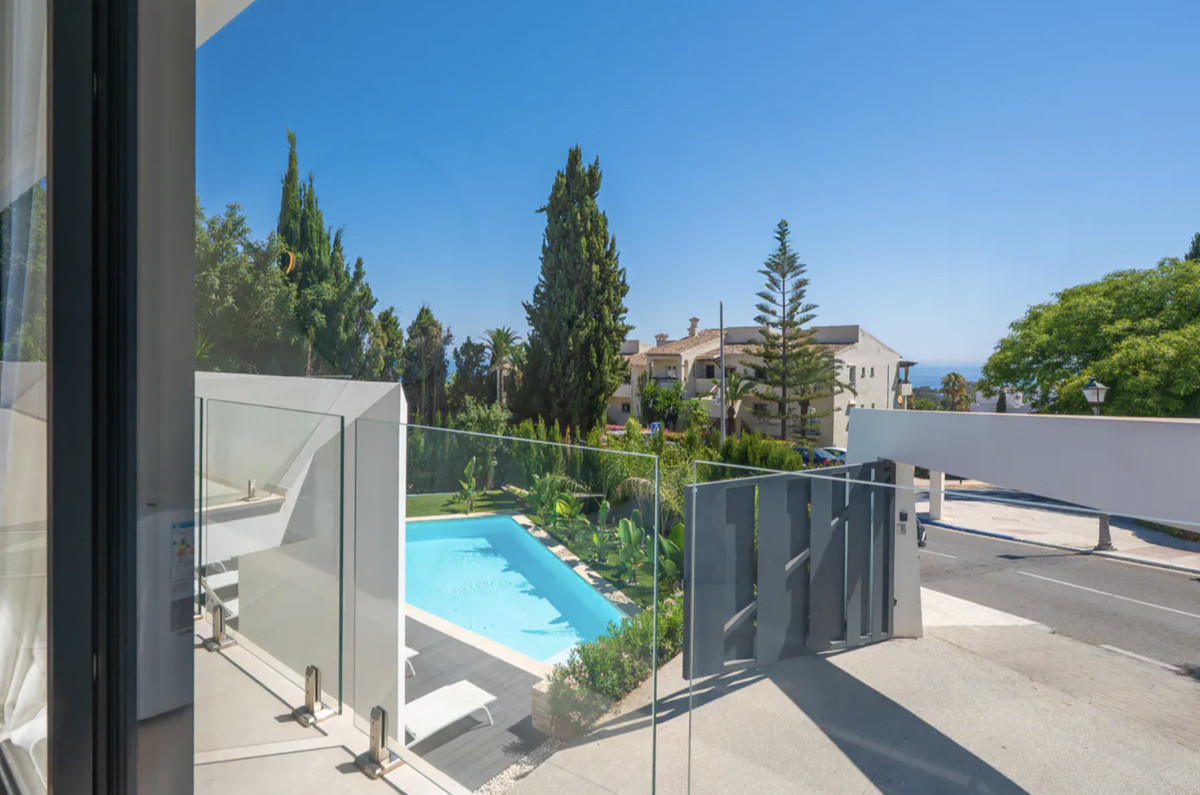 4 Bed Townhouse for sale in Cabopino Costa Del Sol, Málaga, Spain
