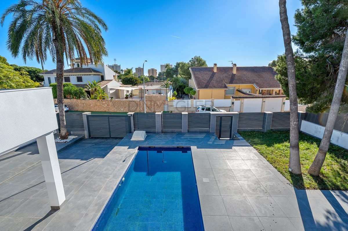 4 Bed Townhouse for sale in Campoamor Costa Blanca, Alicante, Spain