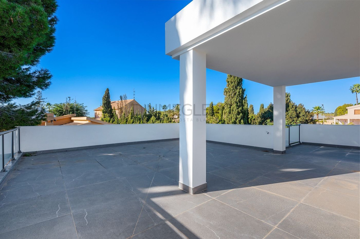 4 Bed Townhouse for sale in Campoamor Costa Blanca, Alicante, Spain