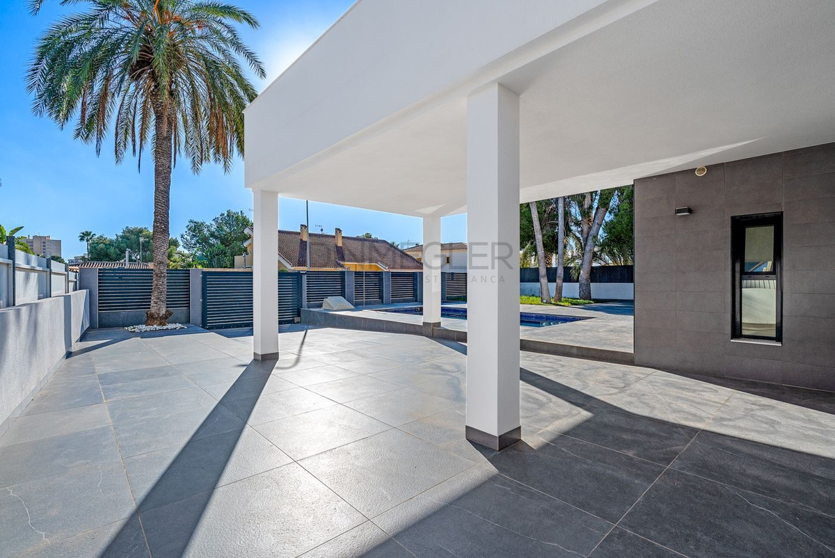 4 Bed Townhouse for sale in Campoamor Costa Blanca, Alicante, Spain
