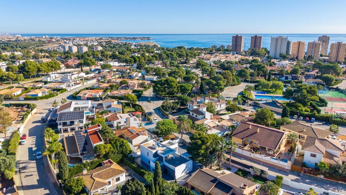 4 Bed Townhouse for sale in Campoamor Costa Blanca, Alicante, Spain