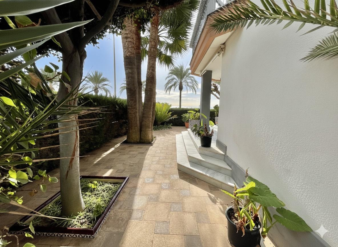 5 Bed Townhouse for sale in Santa Pola Costa Blanca, Alicante, Spain