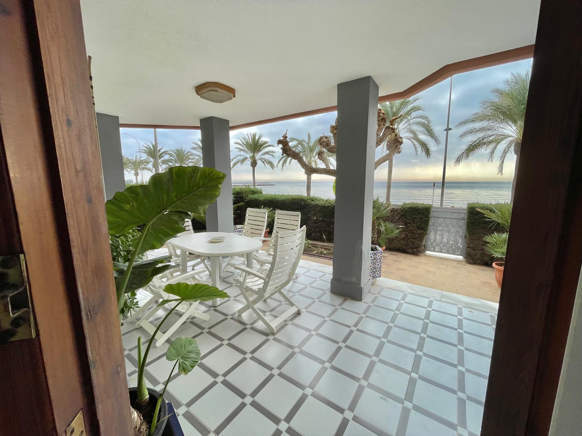 5 Bed Townhouse for sale in Santa Pola Costa Blanca, Alicante, Spain