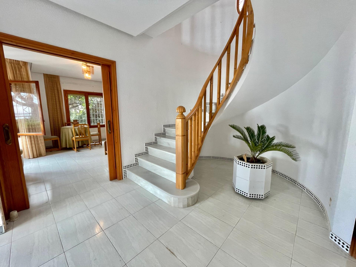 5 Bed Townhouse for sale in Santa Pola Costa Blanca, Alicante, Spain