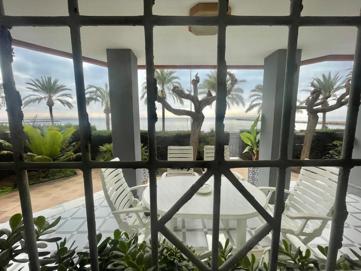5 Bed Townhouse for sale in Santa Pola Costa Blanca, Alicante, Spain