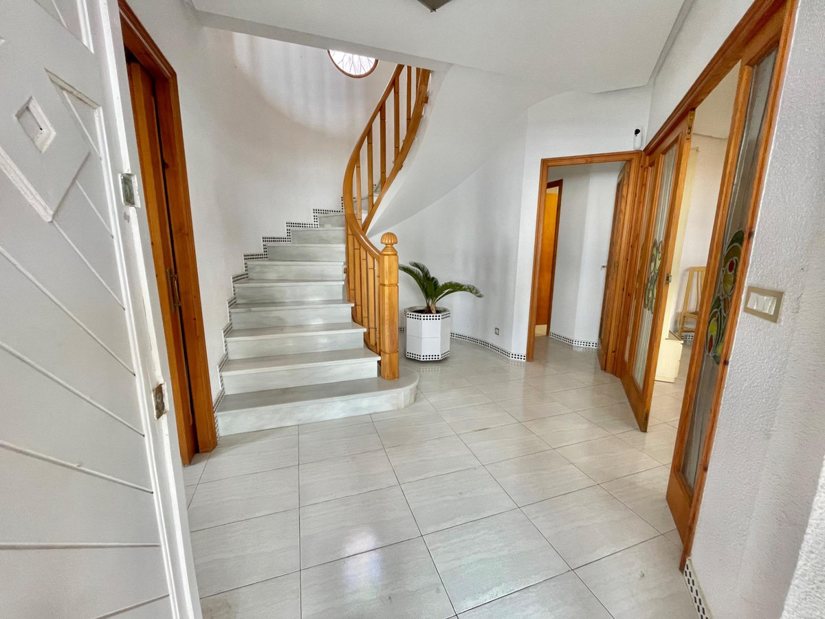 5 Bed Townhouse for sale in Santa Pola Costa Blanca, Alicante, Spain