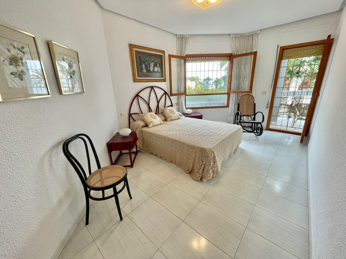 5 Bed Townhouse for sale in Santa Pola Costa Blanca, Alicante, Spain