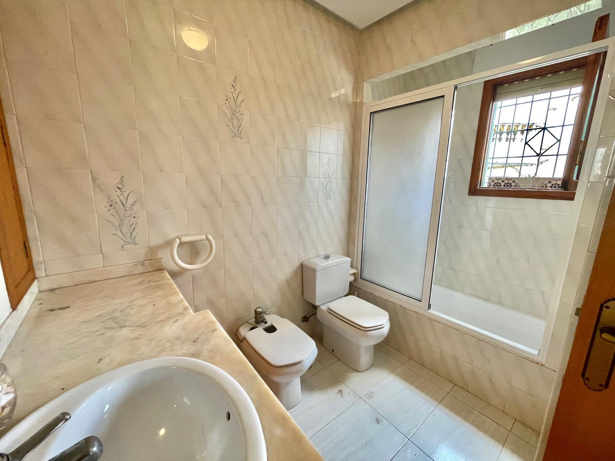 5 Bed Townhouse for sale in Santa Pola Costa Blanca, Alicante, Spain