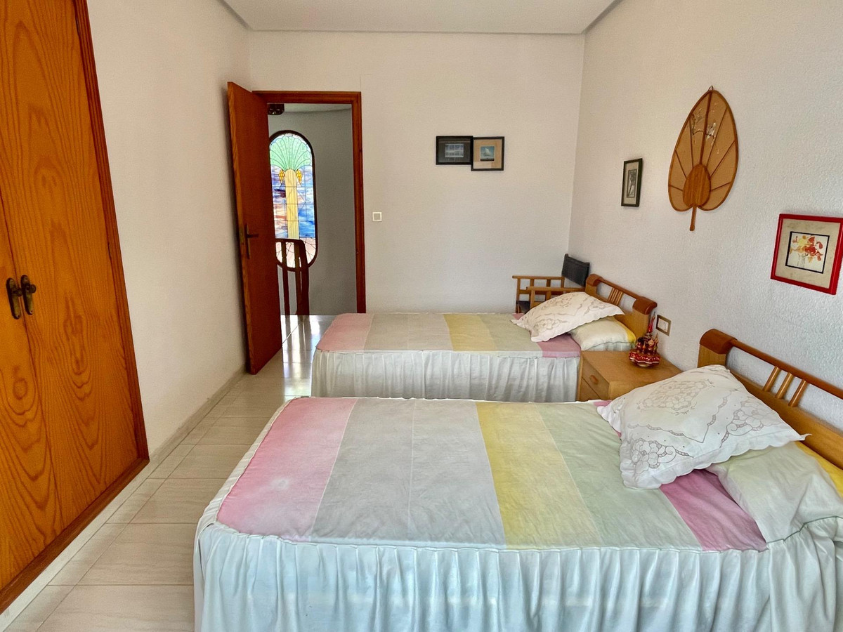 5 Bed Townhouse for sale in Santa Pola Costa Blanca, Alicante, Spain