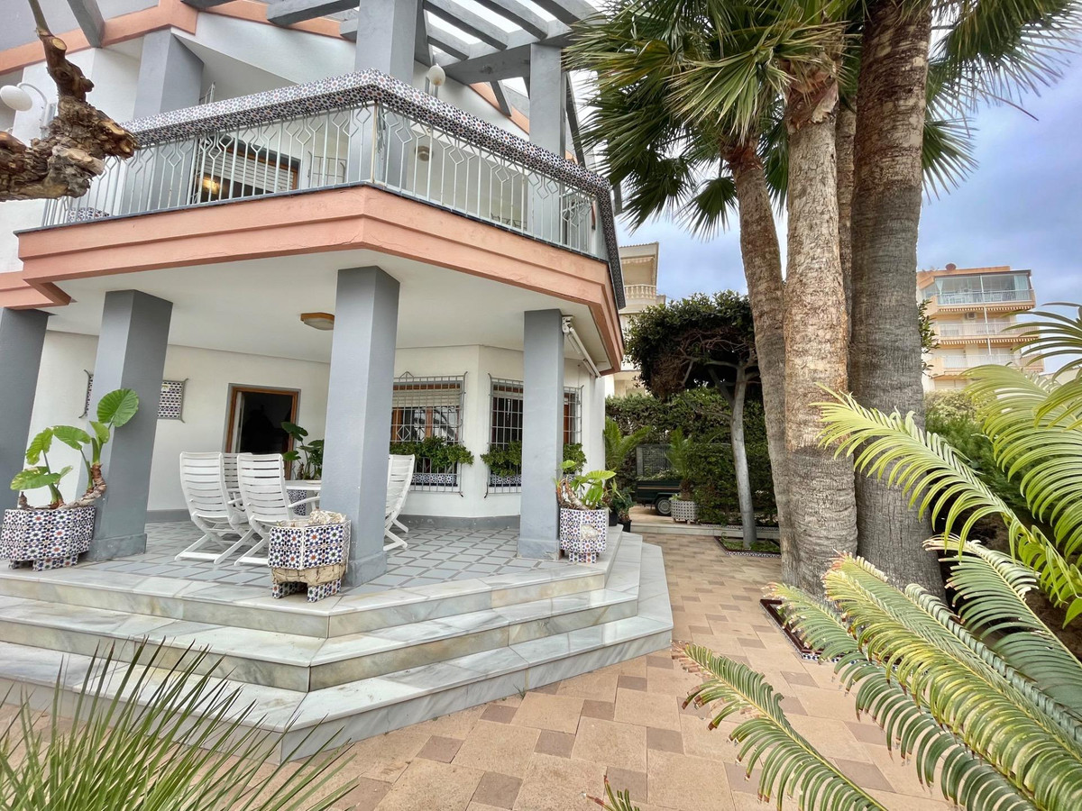 5 Bed Townhouse for sale in Santa Pola Costa Blanca, Alicante, Spain