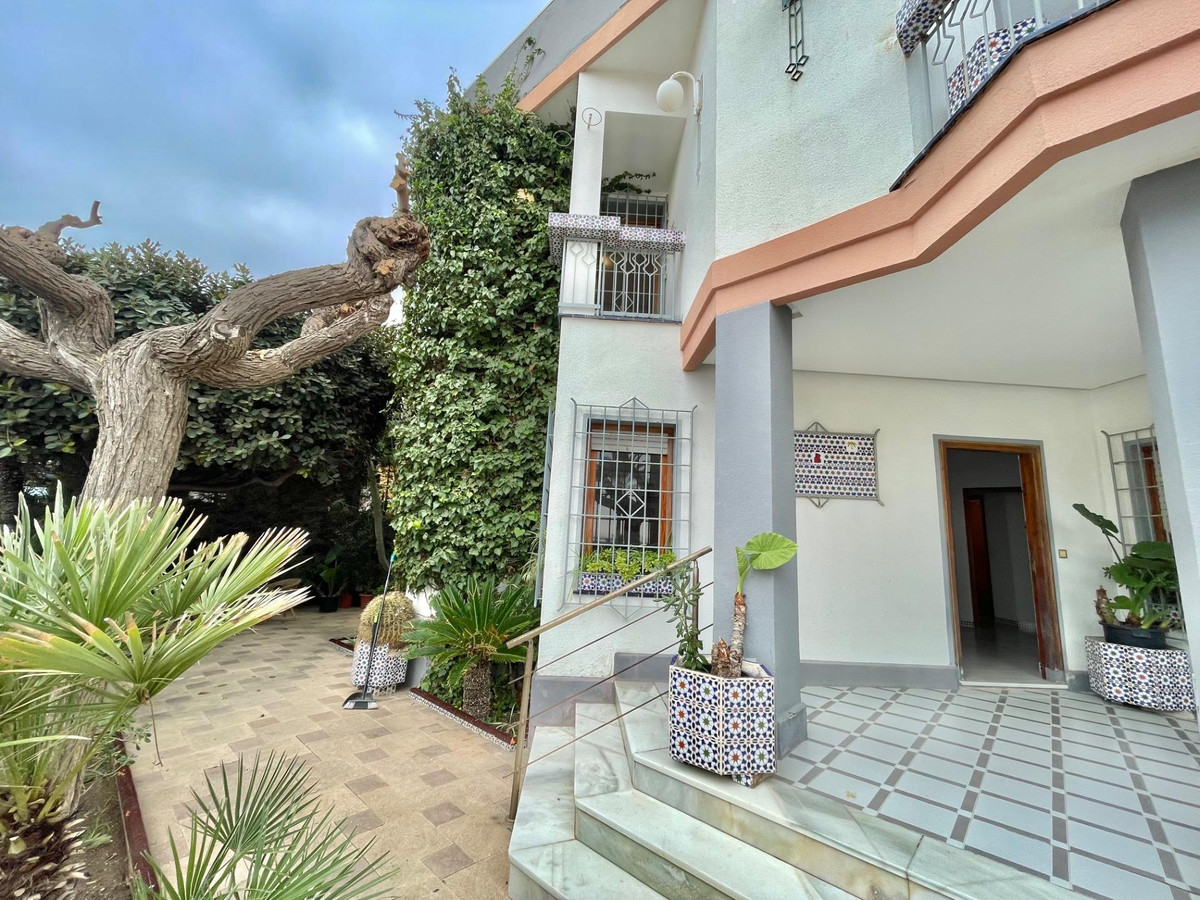 5 Bed Townhouse for sale in Santa Pola Costa Blanca, Alicante, Spain