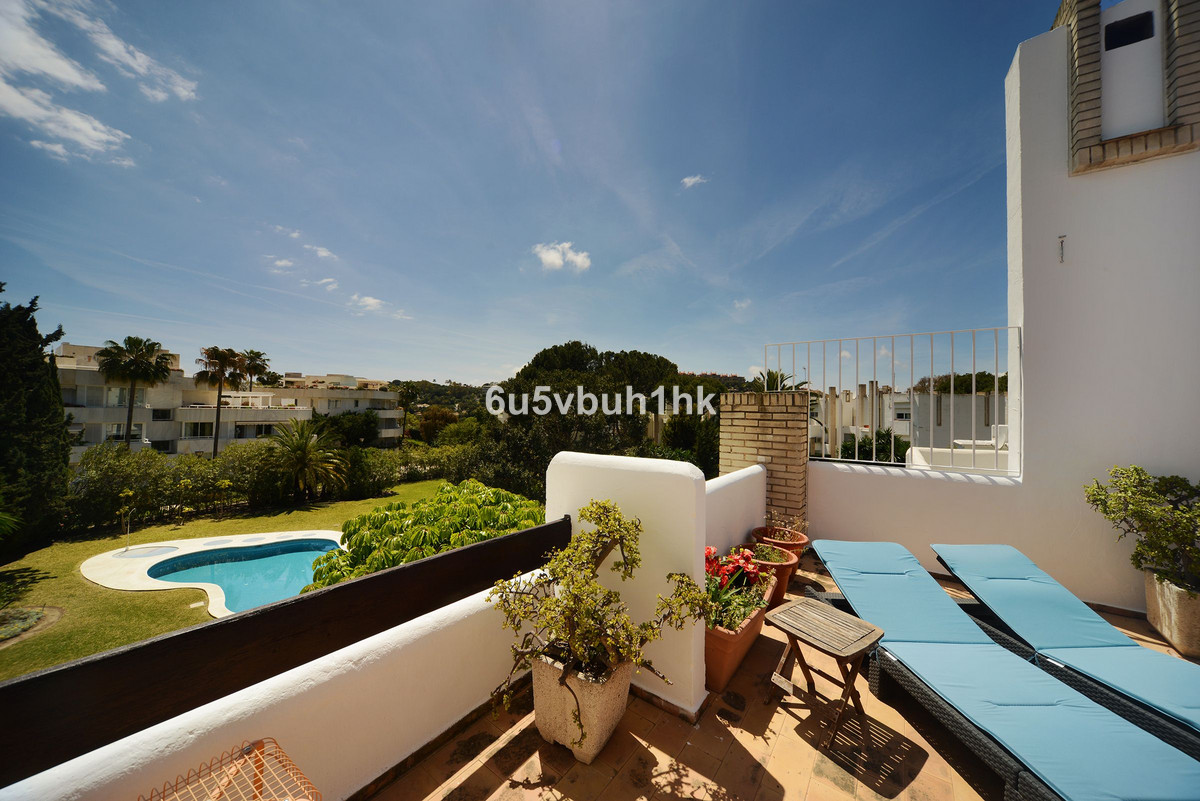 3 Bed Apartment for sale in Nueva Andalucía Costa Del Sol, Málaga, Spain