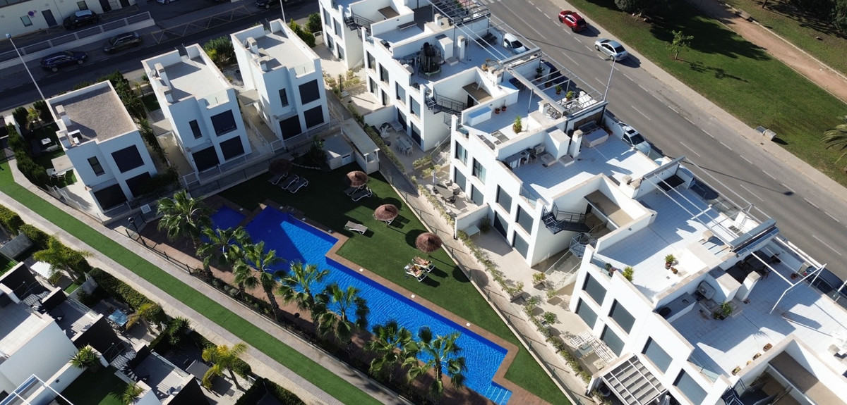 Se vende Apartamento Planta Baja de 3 dormitorios en Costa Blanca, Alicante, España