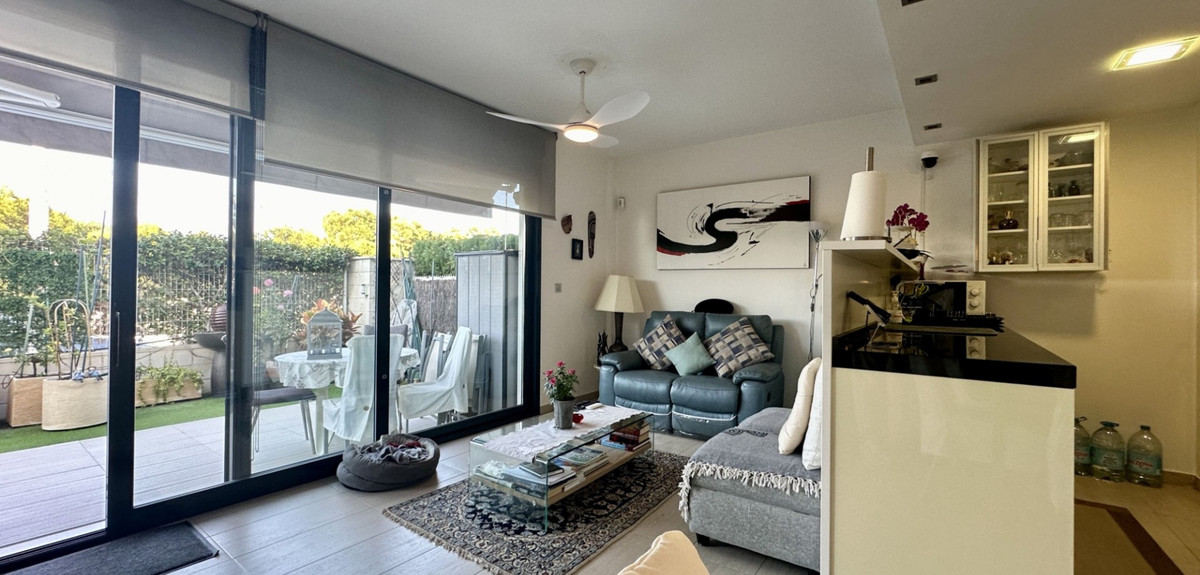 Se vende Apartamento Planta Baja de 3 dormitorios en Costa Blanca, Alicante, España