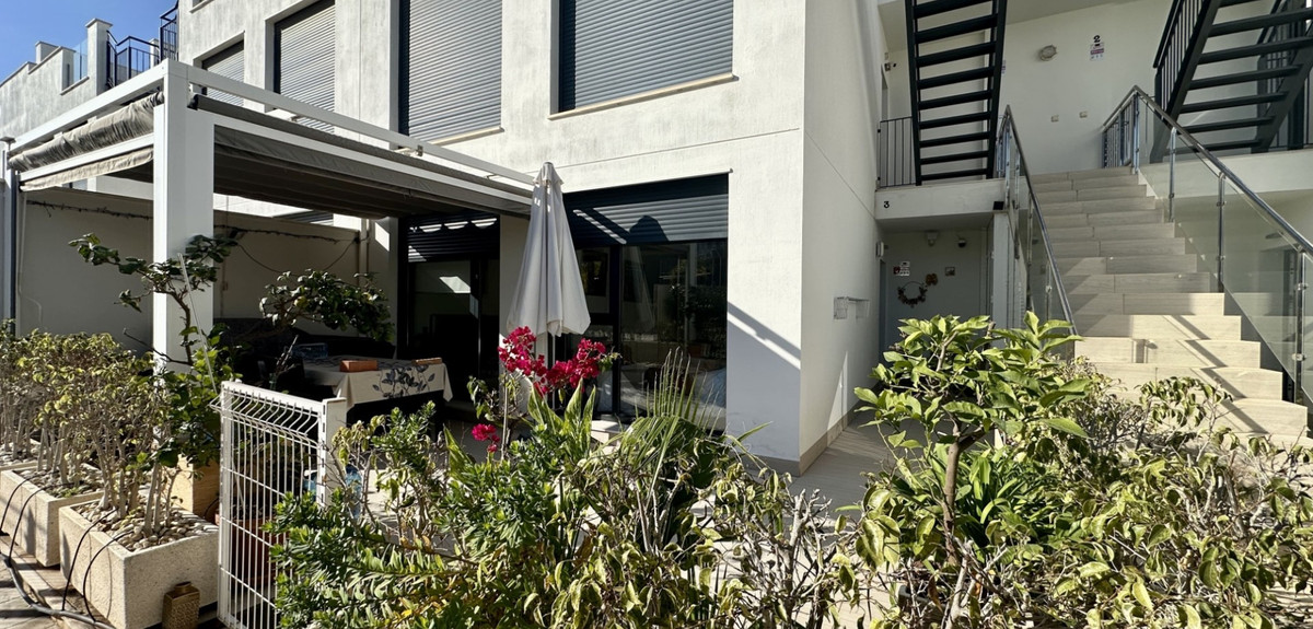Se vende Apartamento Planta Baja de 3 dormitorios en Costa Blanca, Alicante, España
