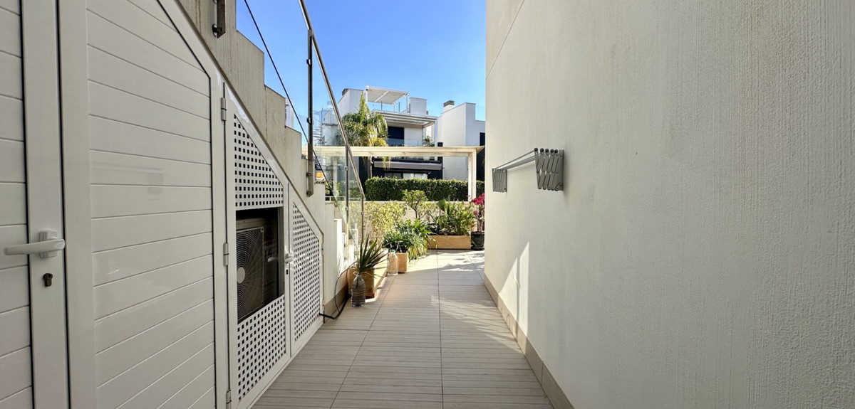 Se vende Apartamento Planta Baja de 3 dormitorios en Costa Blanca, Alicante, España