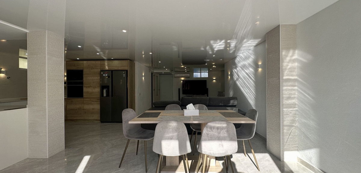 Se vende Villa - Chalet de 3 dormitorios en Costa Blanca, Alicante, España