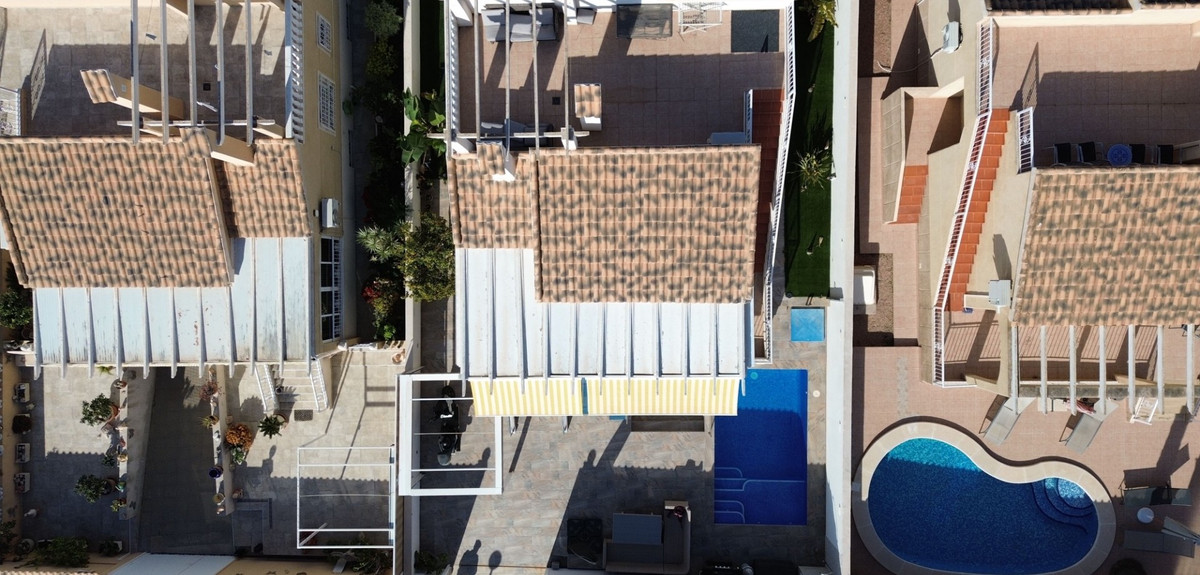 Se vende Villa - Chalet de 3 dormitorios en Costa Blanca, Alicante, España