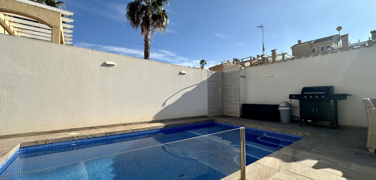 Se vende Villa - Chalet de 3 dormitorios en Costa Blanca, Alicante, España