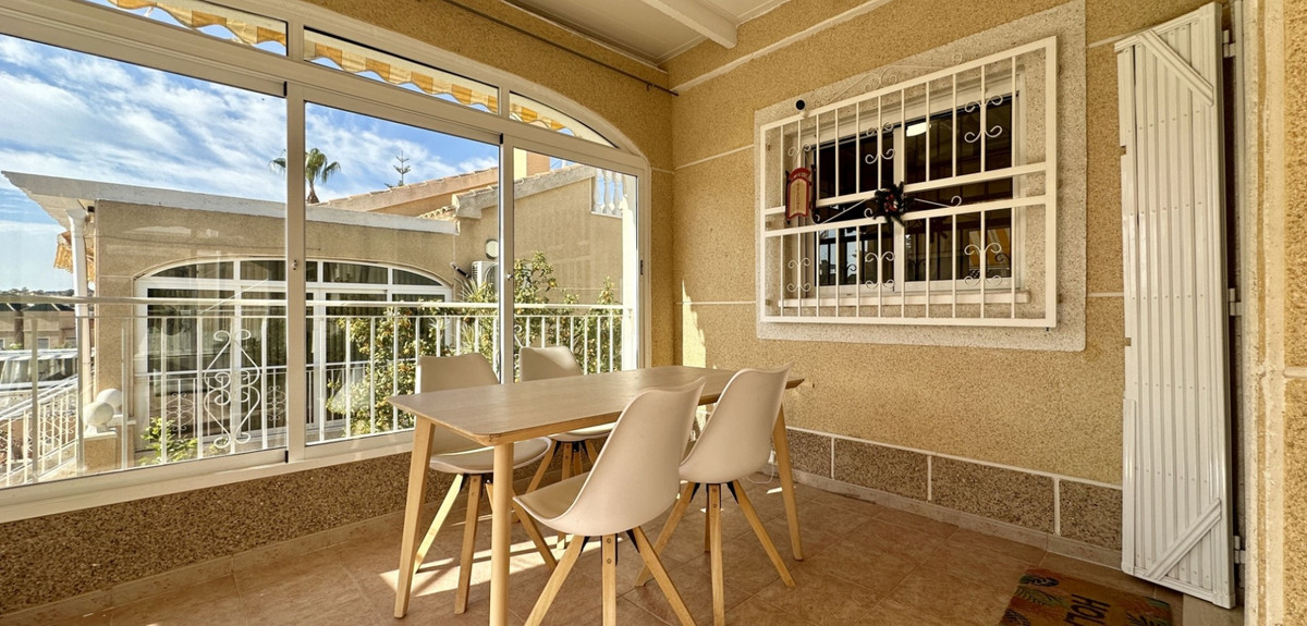 Se vende Villa - Chalet de 3 dormitorios en Costa Blanca, Alicante, España