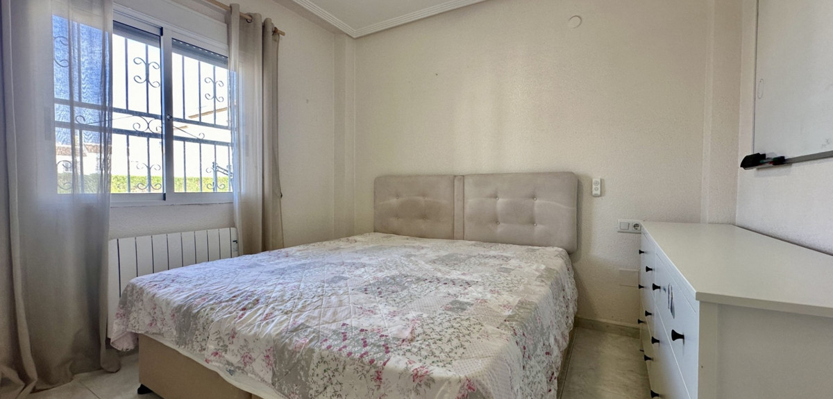 Se vende Villa - Chalet de 3 dormitorios en Costa Blanca, Alicante, España