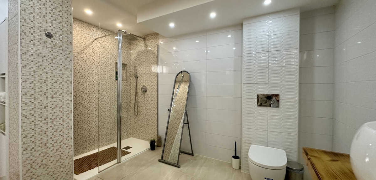 Se vende Villa - Chalet de 3 dormitorios en Costa Blanca, Alicante, España