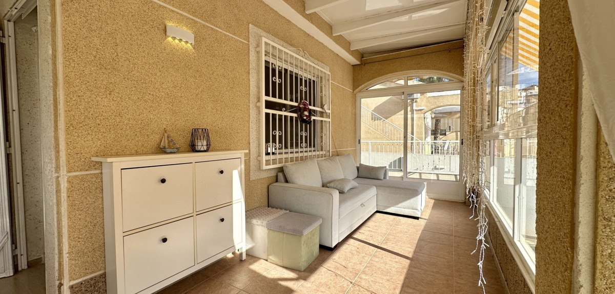 Se vende Villa - Chalet de 3 dormitorios en Costa Blanca, Alicante, España