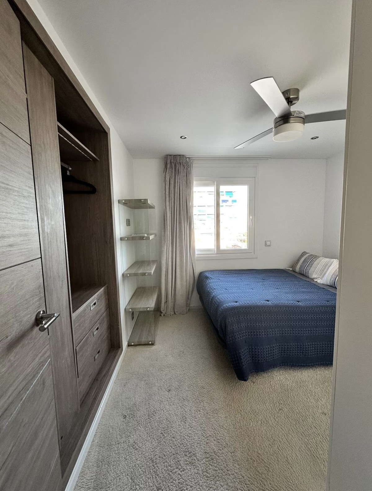 Se vende Apartamento Planta Media de 2 dormitorios en Costa Del Sol, Málaga, España