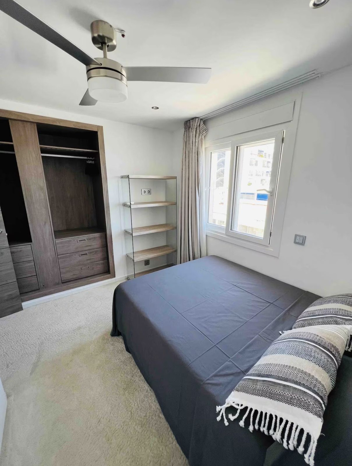 Se vende Apartamento Planta Media de 2 dormitorios en Costa Del Sol, Málaga, España