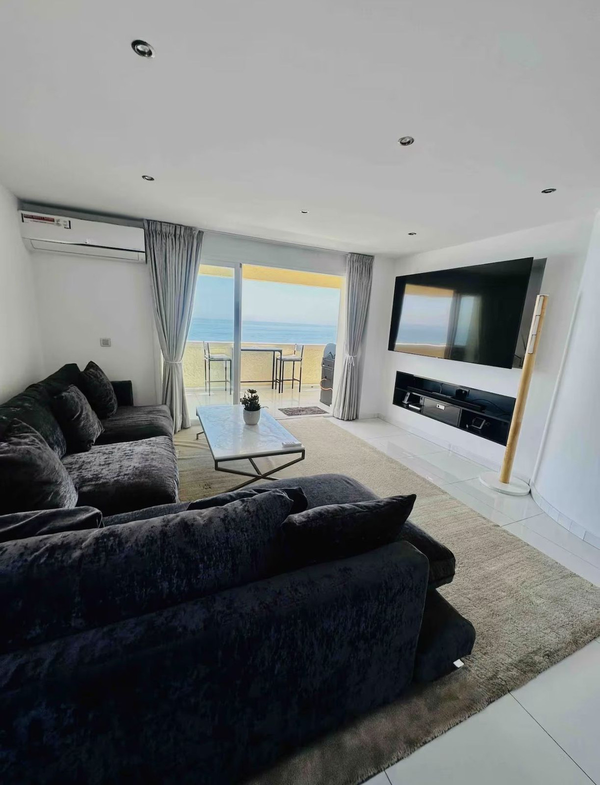 Se vende Apartamento Planta Media de 2 dormitorios en Costa Del Sol, Málaga, España