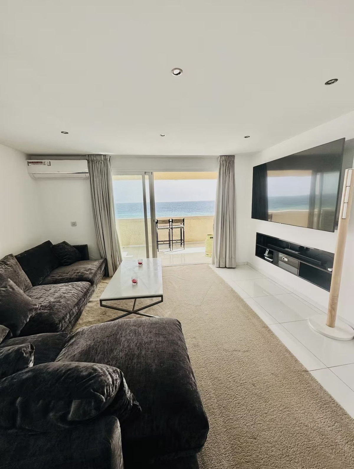 Se vende Apartamento Planta Media de 2 dormitorios en Costa Del Sol, Málaga, España