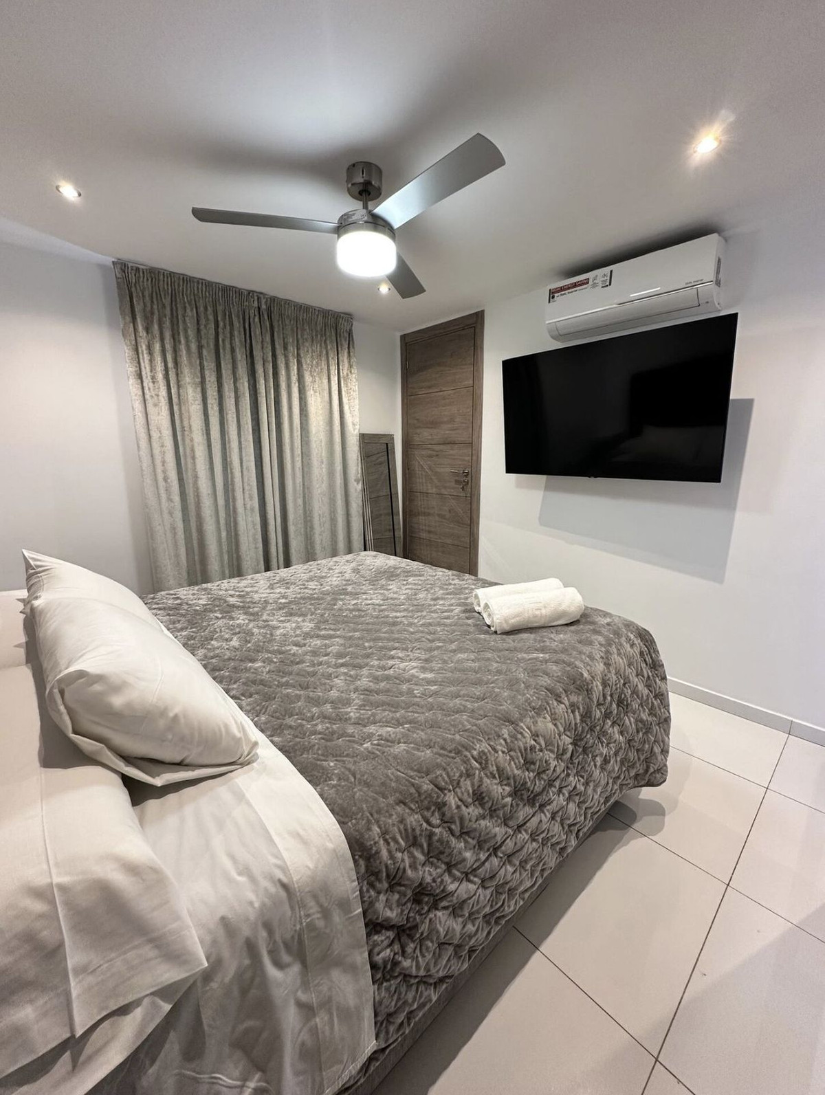 Se vende Apartamento Planta Media de 2 dormitorios en Costa Del Sol, Málaga, España