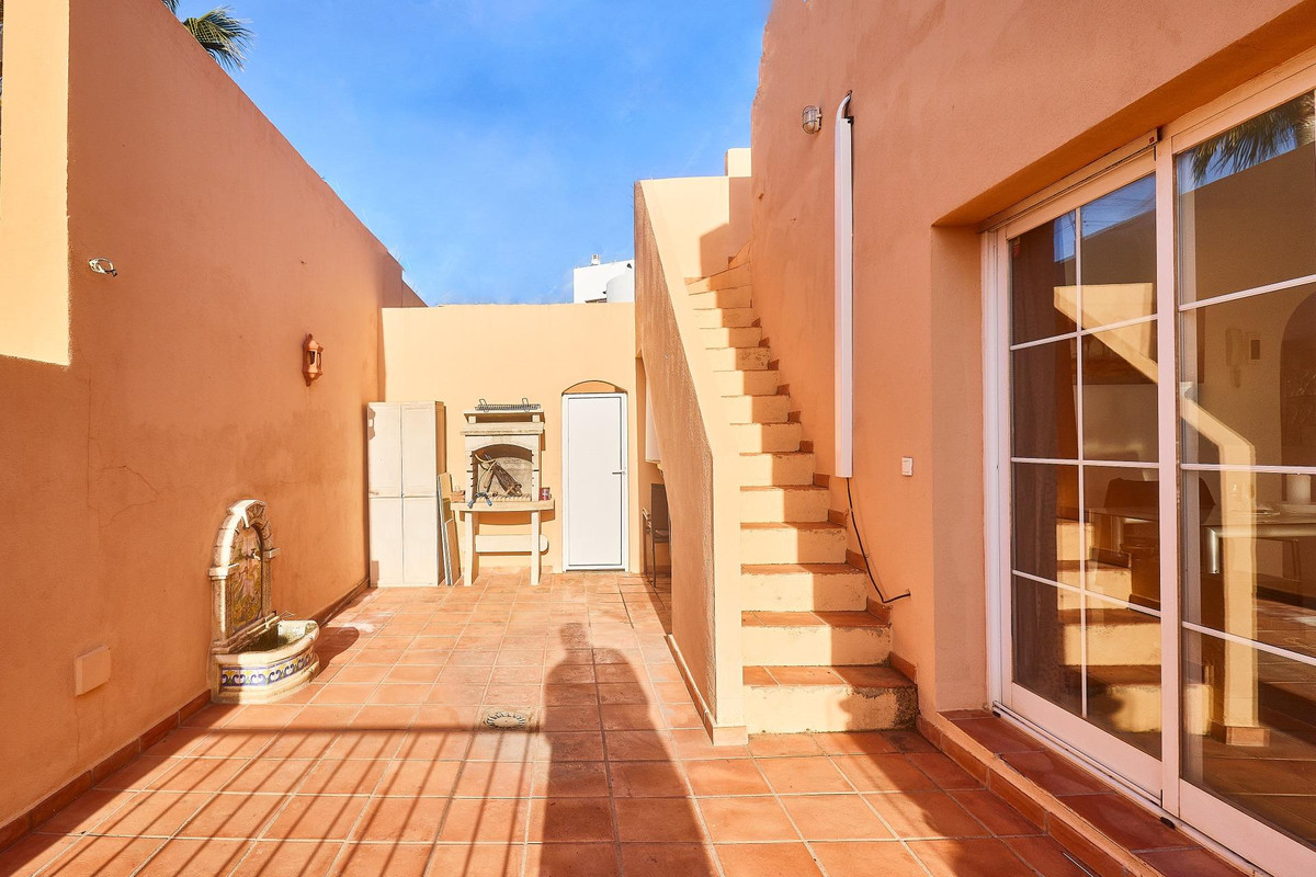 Se vende Villa - Chalet de 2 dormitorios en Costa Del Sol, Málaga, España
