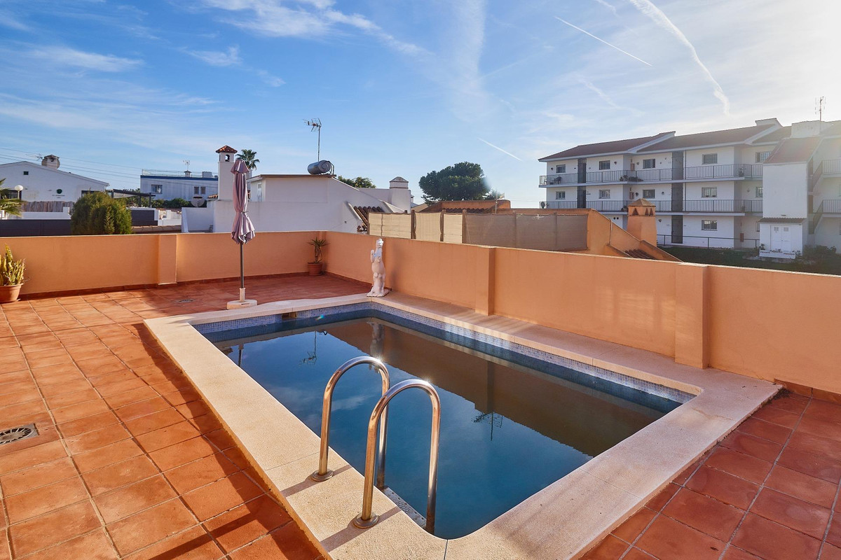 Se vende Villa - Chalet de 2 dormitorios en Costa Del Sol, Málaga, España