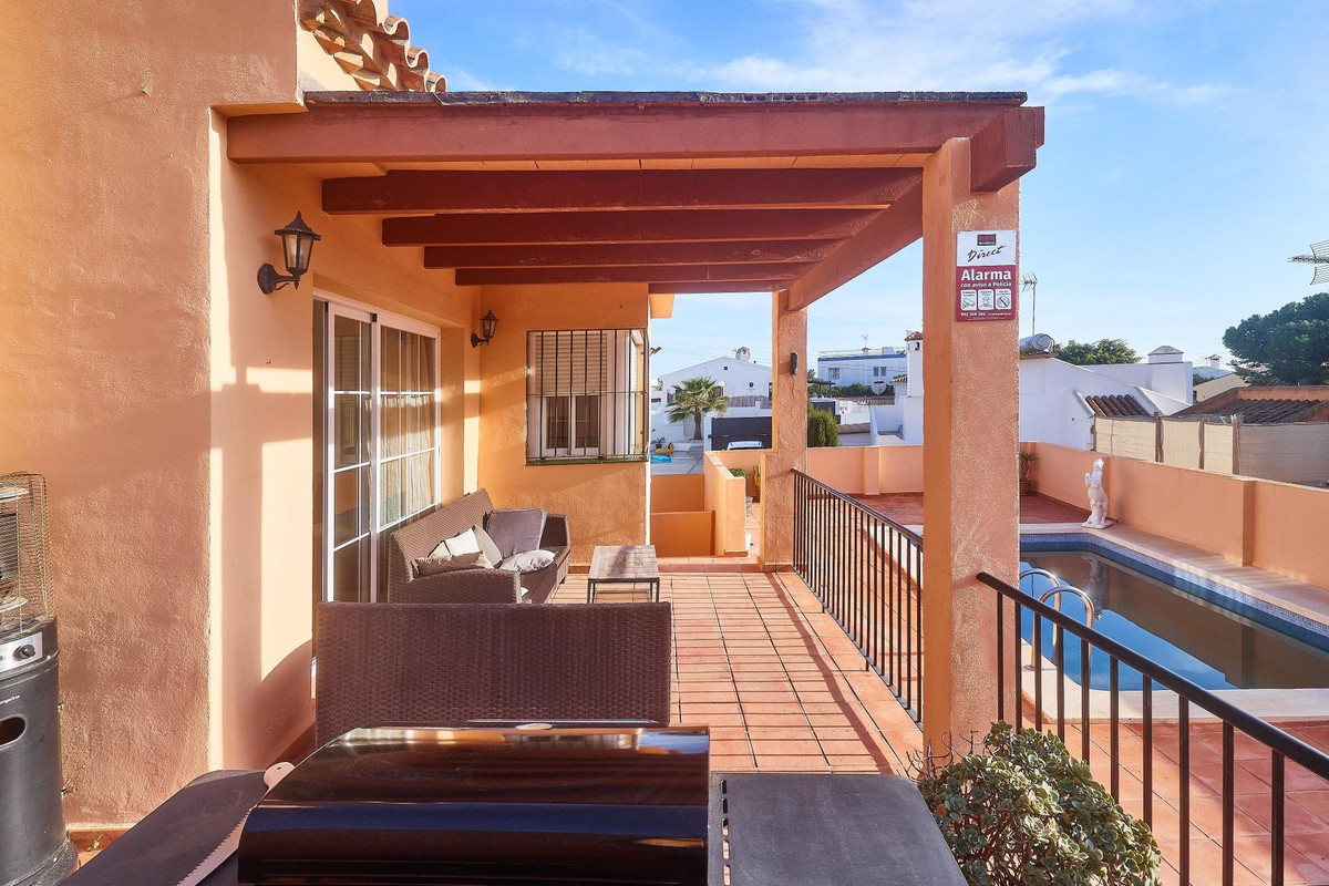 Se vende Villa - Chalet de 2 dormitorios en Costa Del Sol, Málaga, España