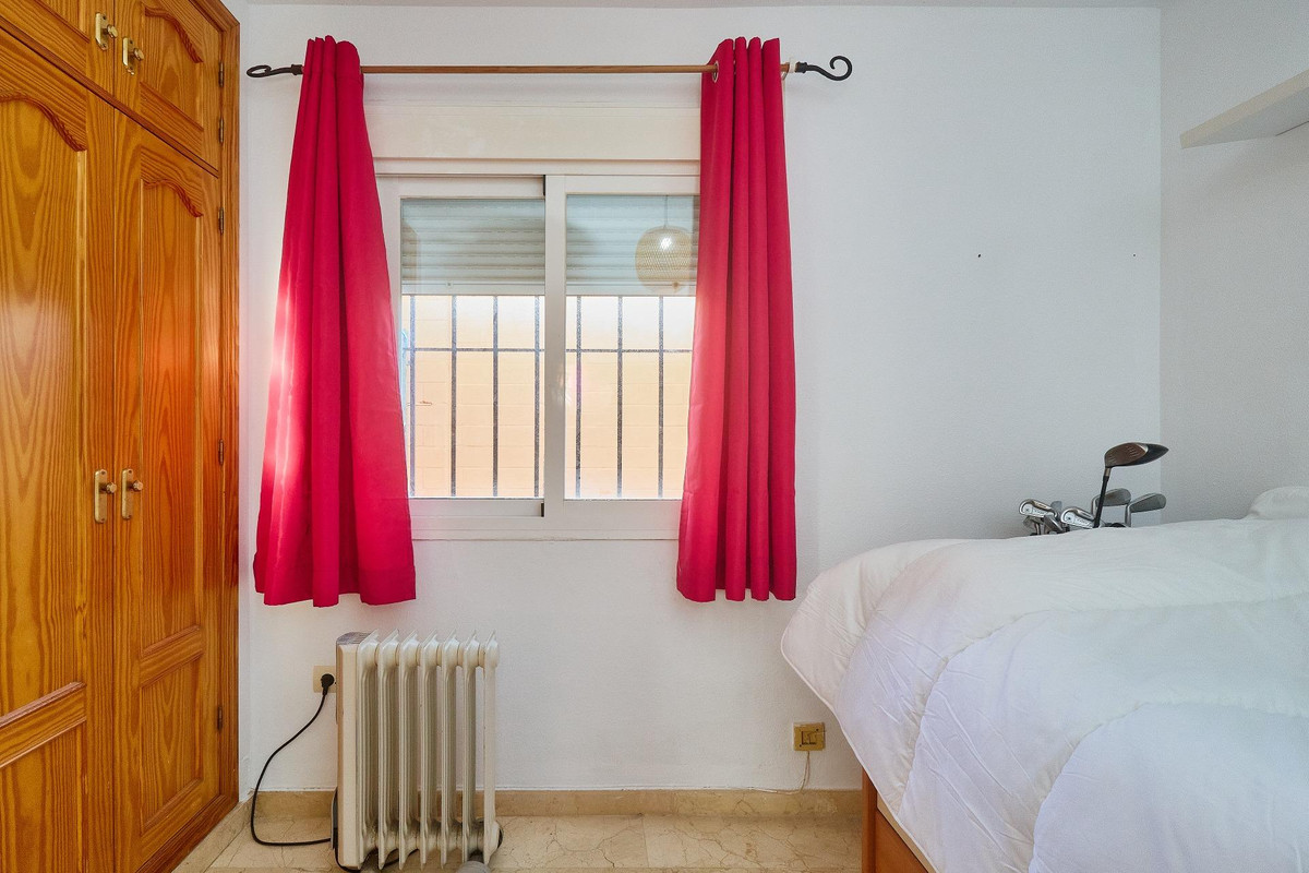 Se vende Villa - Chalet de 2 dormitorios en Costa Del Sol, Málaga, España