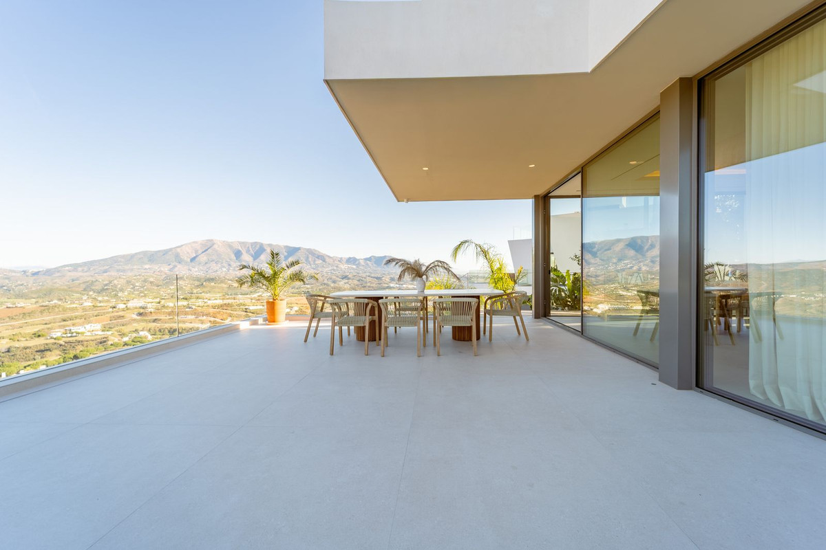 Se vende Villa - Chalet de 5 dormitorios en Costa Del Sol, Málaga, España