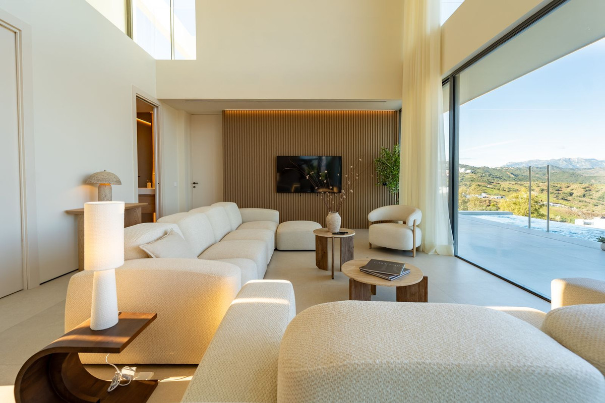 Se vende Villa - Chalet de 5 dormitorios en Costa Del Sol, Málaga, España