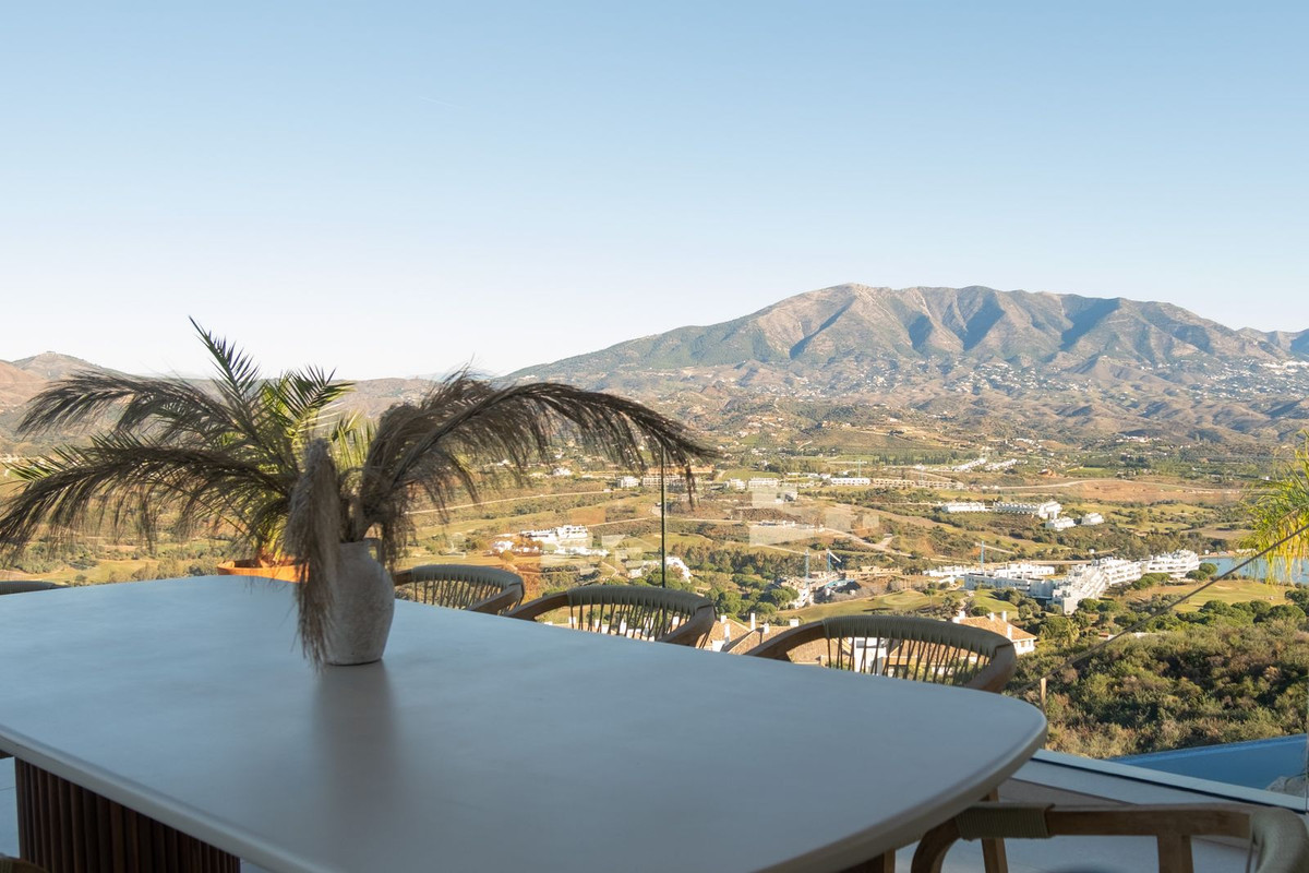 Se vende Villa - Chalet de 5 dormitorios en Costa Del Sol, Málaga, España