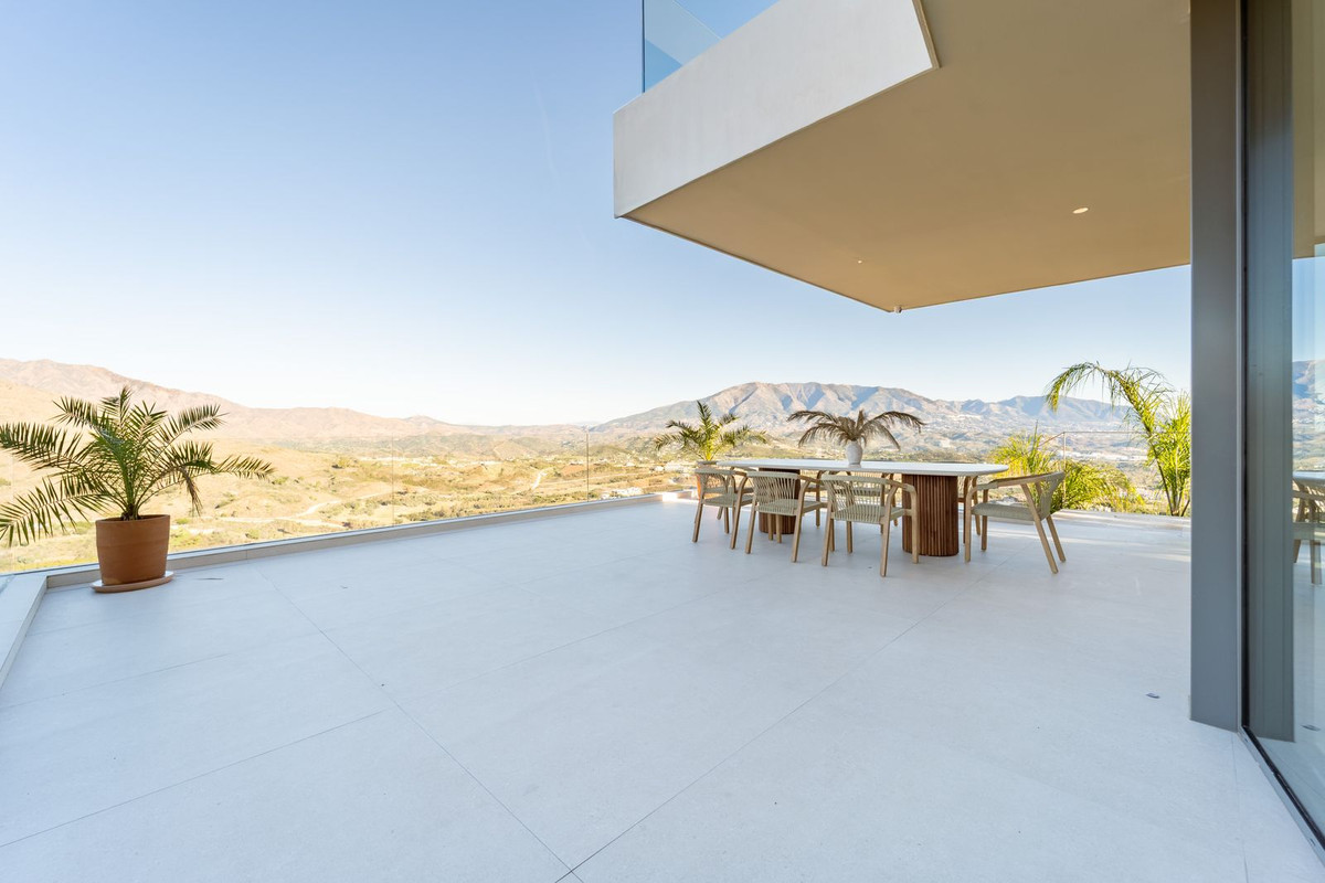 Se vende Villa - Chalet de 5 dormitorios en Costa Del Sol, Málaga, España