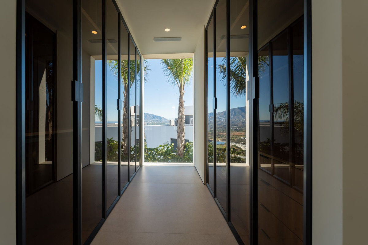 Se vende Villa - Chalet de 5 dormitorios en Costa Del Sol, Málaga, España