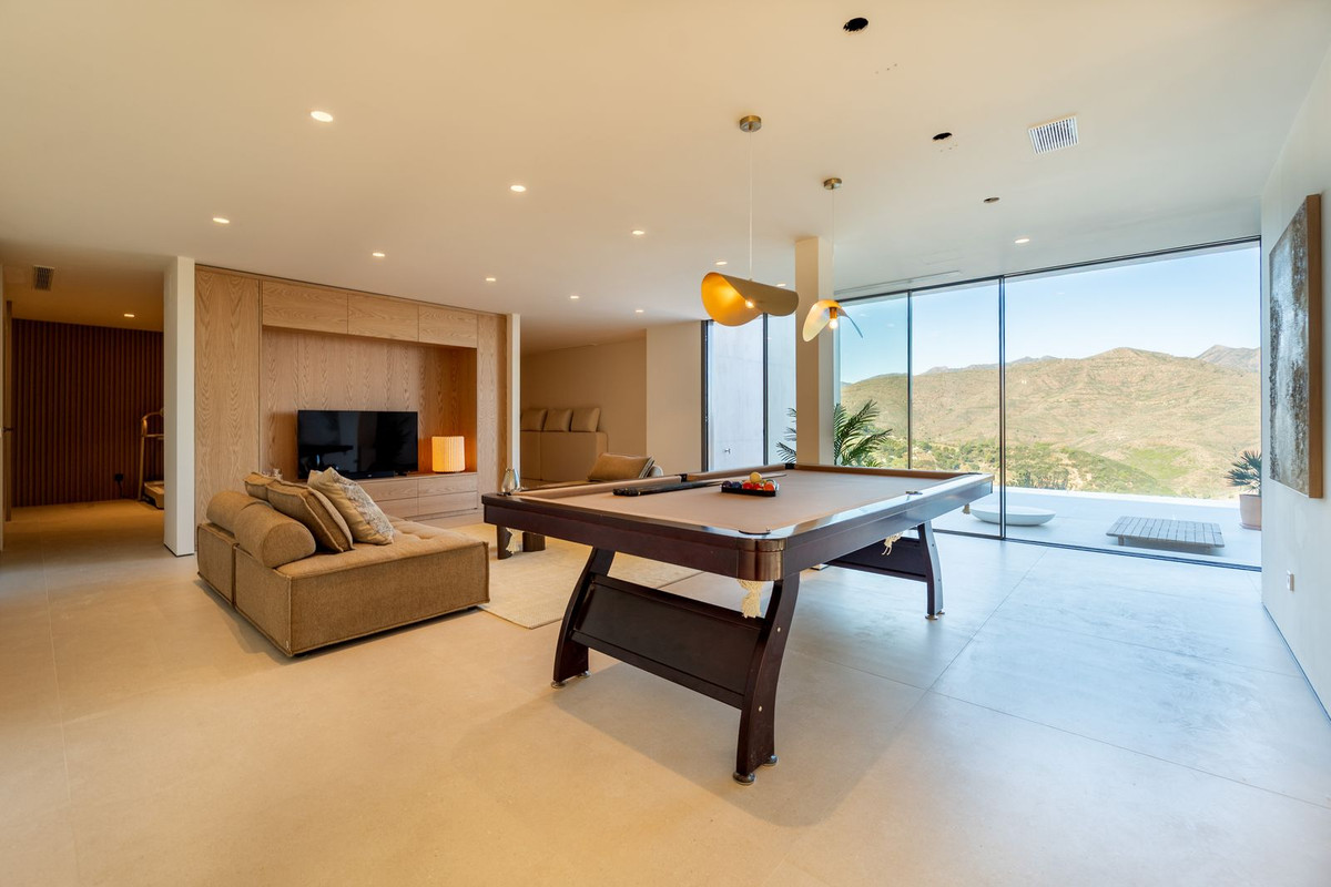 Se vende Villa - Chalet de 5 dormitorios en Costa Del Sol, Málaga, España